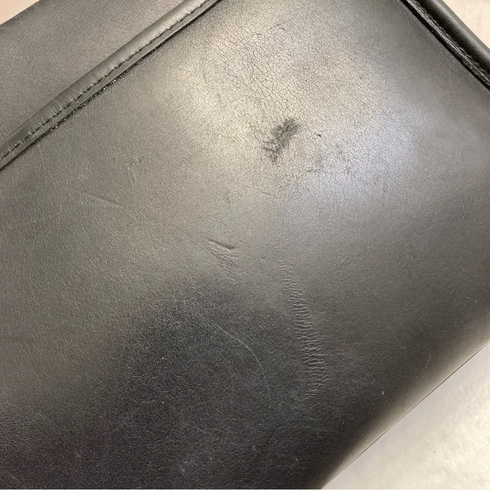 Coach 9870 vintage black or navy blue leather 1997 court bag